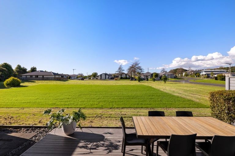 Photo of property in 16 Scoria Close, Pyes Pa, Tauranga, 3112