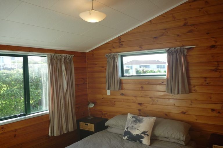 Photo of property in 20 Kotuku Place, Snells Beach, 0920