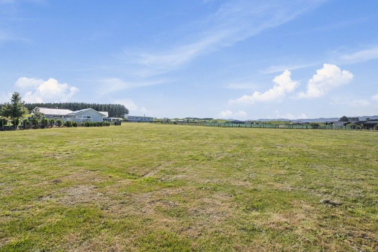 Photo of property in 16 Mowhia Grove, Waitarere, Levin, 5510