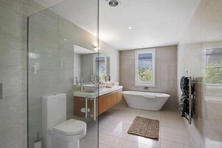 Photo of property in 10 Royds Street, Fendalton, Christchurch, 8014