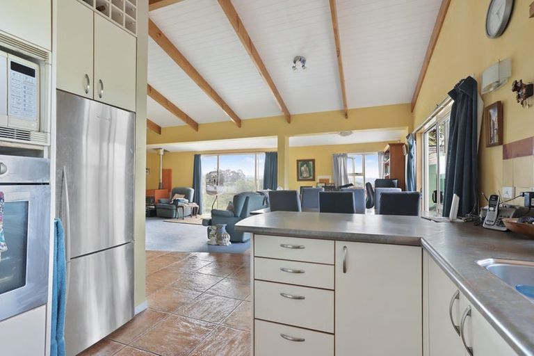 Photo of property in 78 Coulter Road, Henderson Valley, Auckland, 0614