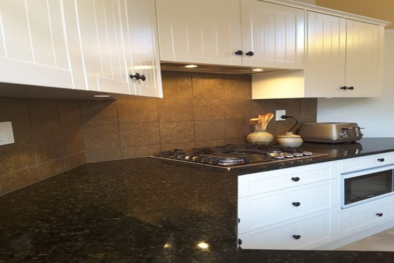 Photo of property in 11 Fairway Drive, Kerikeri, 0230