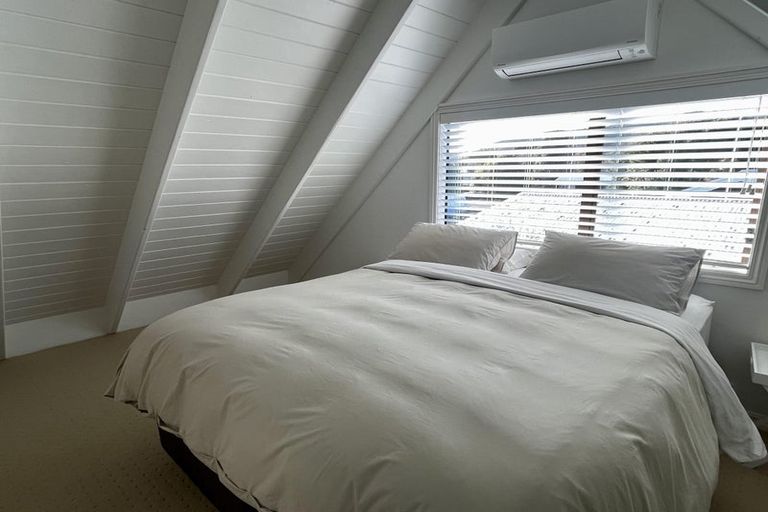 Photo of property in 102 Karaka Place, Matarangi, Whitianga, 3592