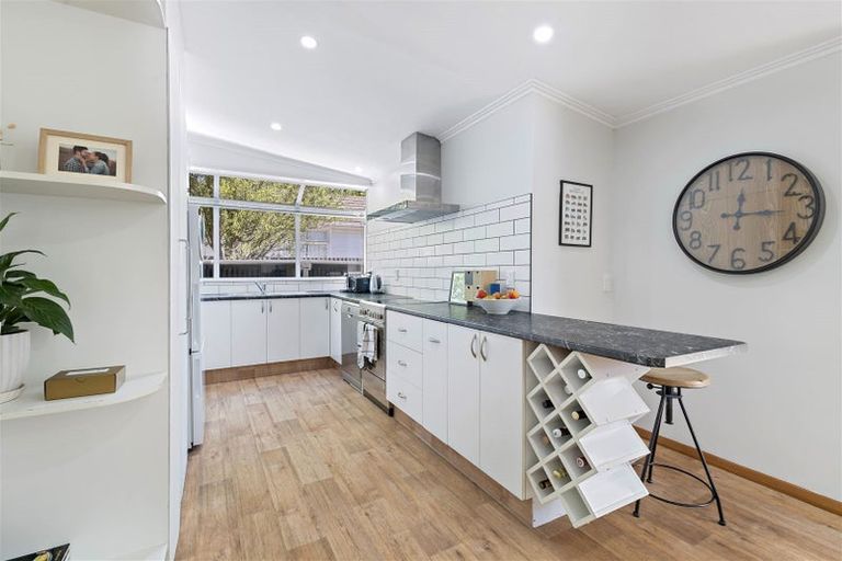 Photo of property in 80 Northcote Road, Northcote, Christchurch, 8052