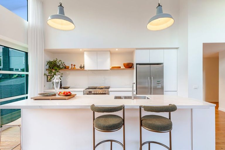 Photo of property in 16a Renata Crescent, Te Atatu Peninsula, Auckland, 0610