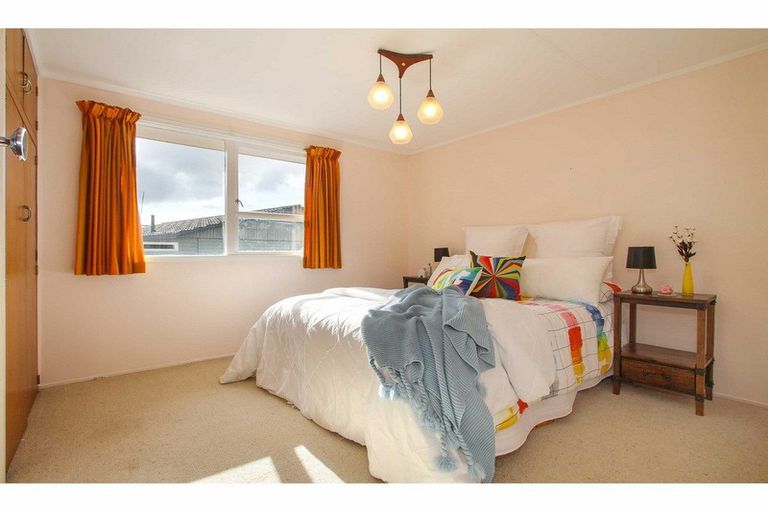 Photo of property in 15 Bishopgate Street, Birkdale, Auckland, 0626