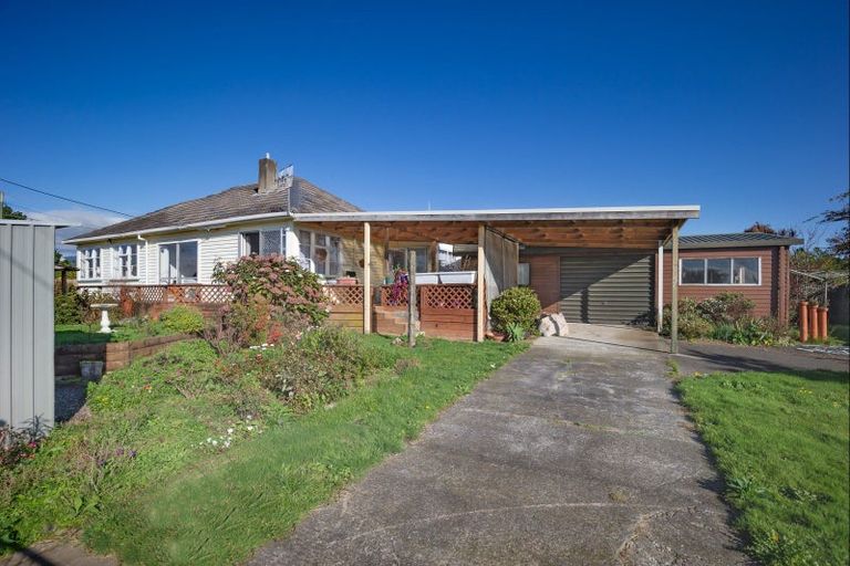 Photo of property in 39 Winchester Street, Levin, 5510