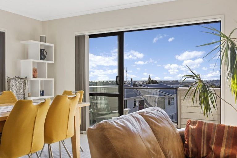 Photo of property in 11a Handley Place, Glen Avon, New Plymouth, 4312