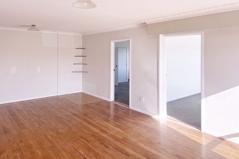 Photo of property in 37 Winsford Street, Manurewa, Auckland, 2102