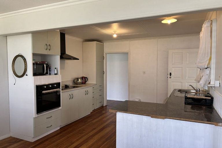 Photo of property in 12 Tiraumea Road, Pahiatua, 4910