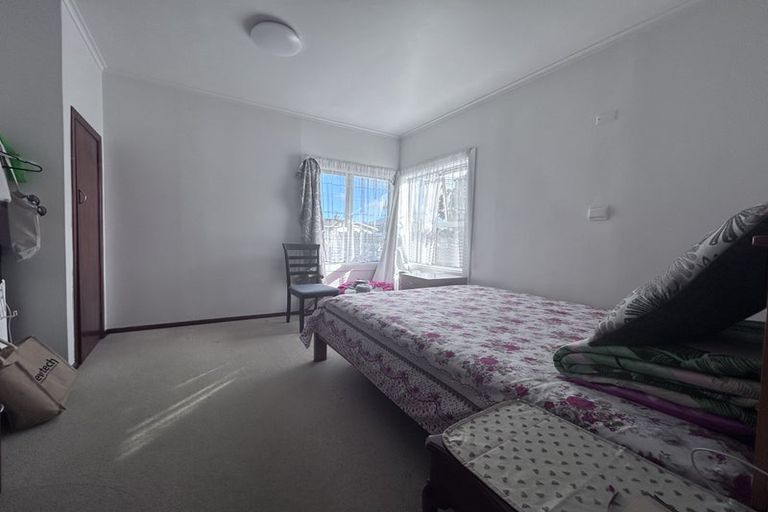 Photo of property in 52 Old Lake Road, Narrow Neck, Auckland, 0624