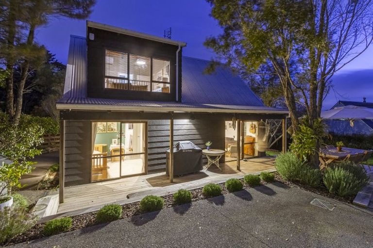 Photo of property in 19 Bernard Magnus Lane, Greenhithe, Auckland, 0632