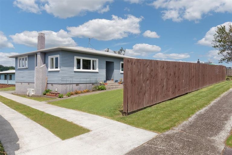 Photo of property in 10 Dunlop Road, Te Puke, 3119