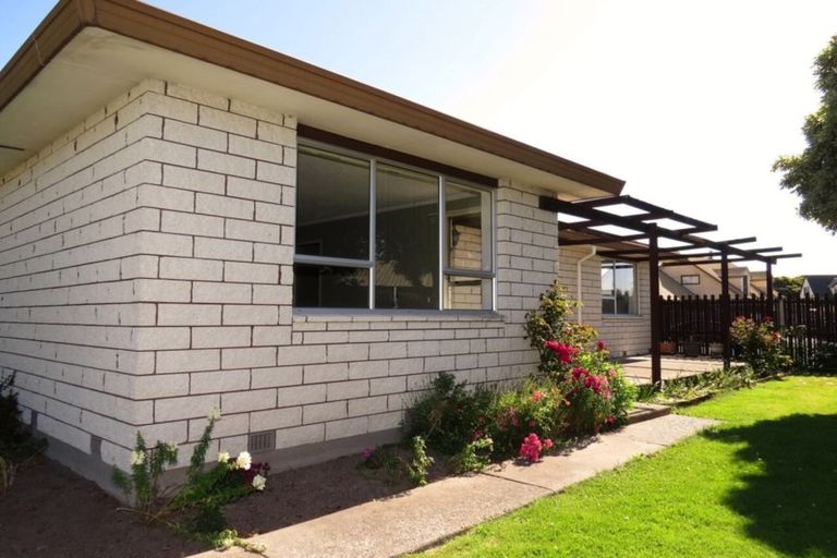 Photo of property in 6 Cicada Place, Hei Hei, Christchurch, 8042