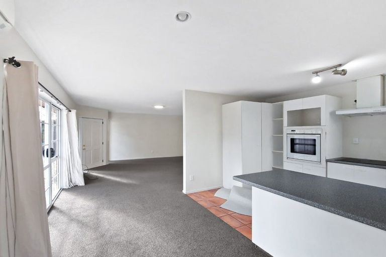 Photo of property in 2/104 Mandeville Street, Riccarton, Christchurch, 8011