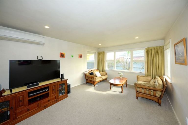 Photo of property in 63 Bentley Street, Russley, Christchurch, 8042