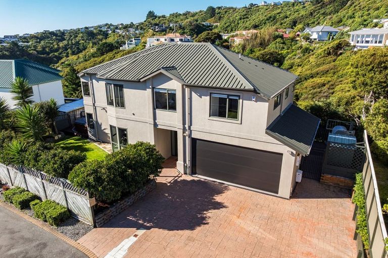 Photo of property in 8 Glengavel Grove, Papakowhai, Porirua, 5024