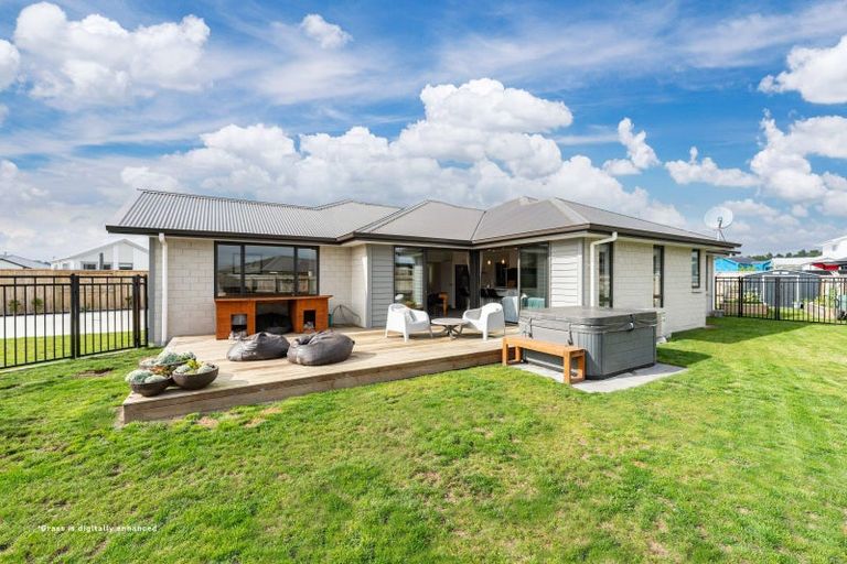 Photo of property in 18 Tawhai Crescent, Wharewaka, Taupo, 3330