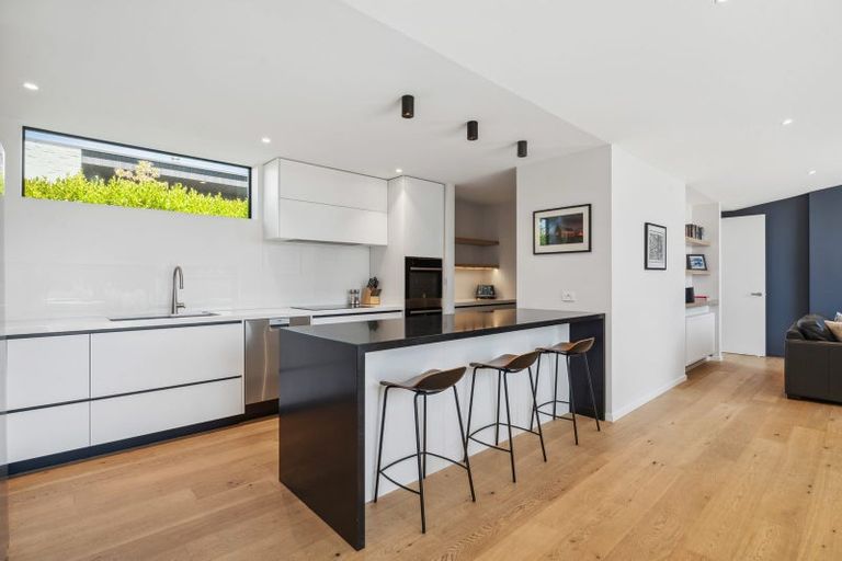 Photo of property in 28 Stackbrae Avenue, Wanaka, 9305