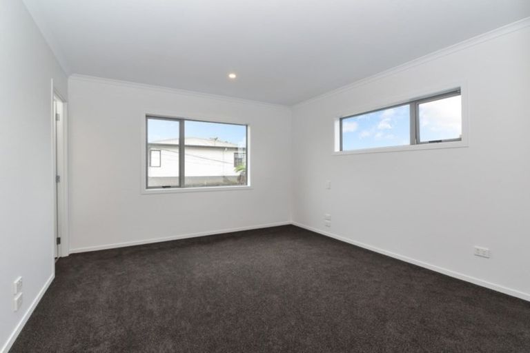 Photo of property in 3/56 Sandwich Road, Saint Andrews, Hamilton, 3200
