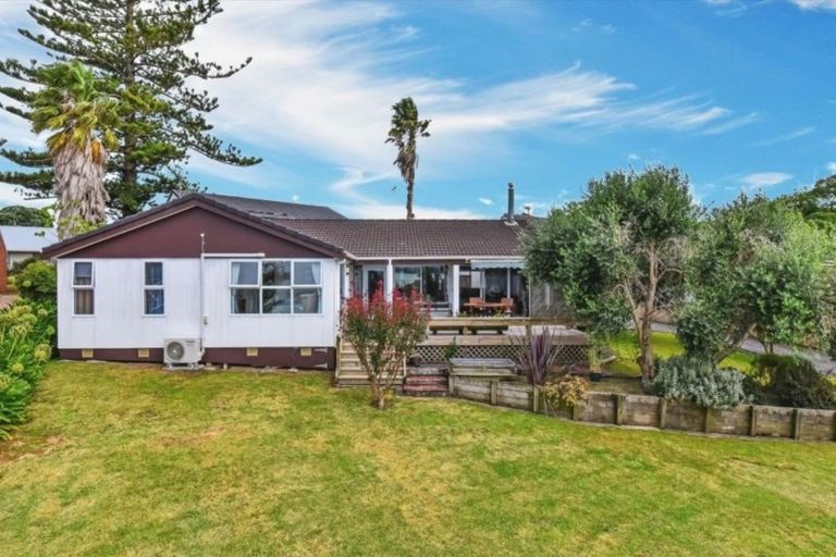 Photo of property in 27 Beihlers Road, Weymouth, Auckland, 2103