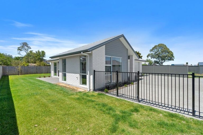 Photo of property in 20 Hereford Drive, Carterton, 5713