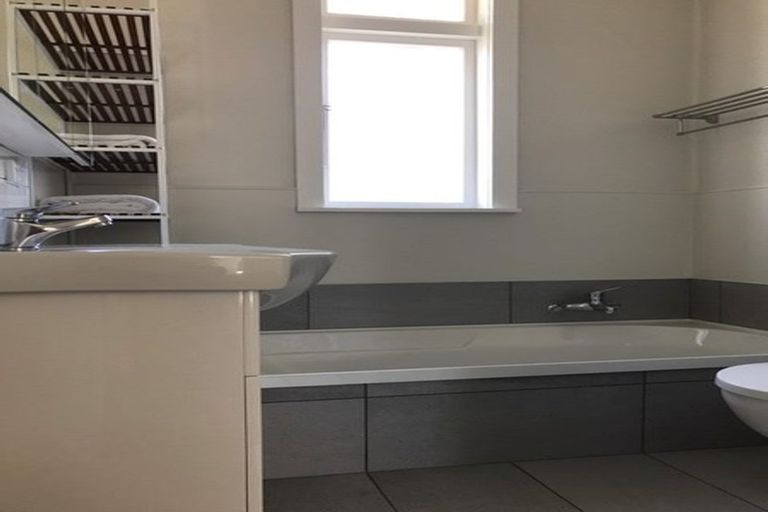 Photo of property in 13 Torridon Road, Miramar, Wellington, 6022