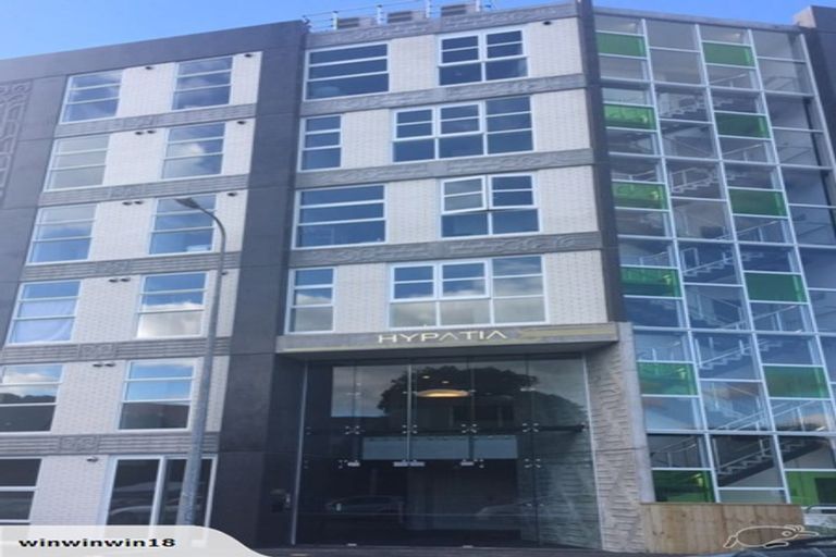 Photo of property in 1014 Great North Road, Point Chevalier, Auckland, 1022