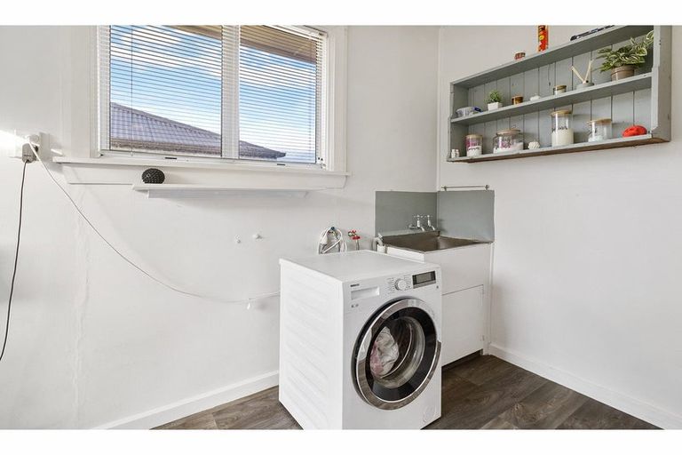 Photo of property in 37 Avenue Road, West End, Timaru, 7910