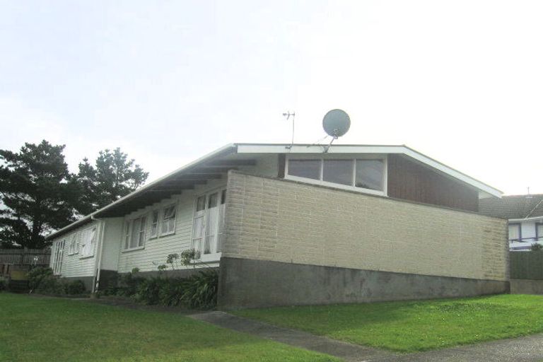 Photo of property in 3 Wattle Grove, Maungaraki, Lower Hutt, 5010