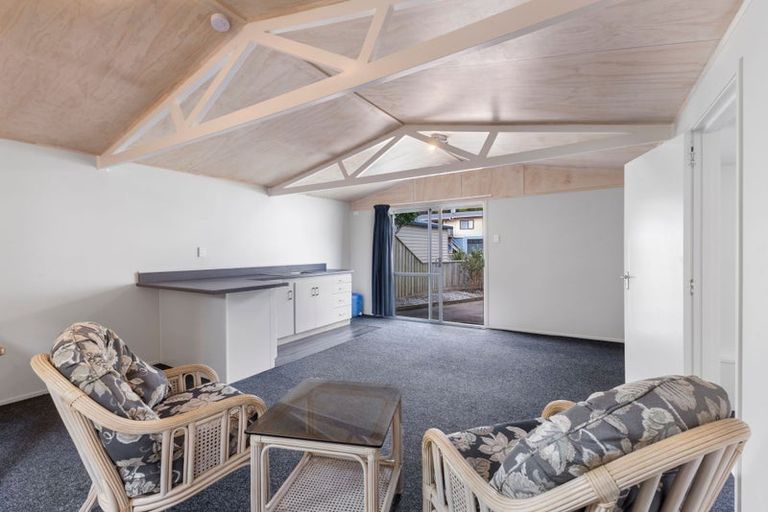 Photo of property in 40 Herekawe Drive, Spotswood, New Plymouth, 4310