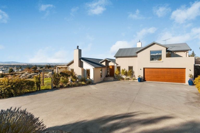 Photo of property in 10 Old Golf Course Road, Bridge Hill, Alexandra, 9320