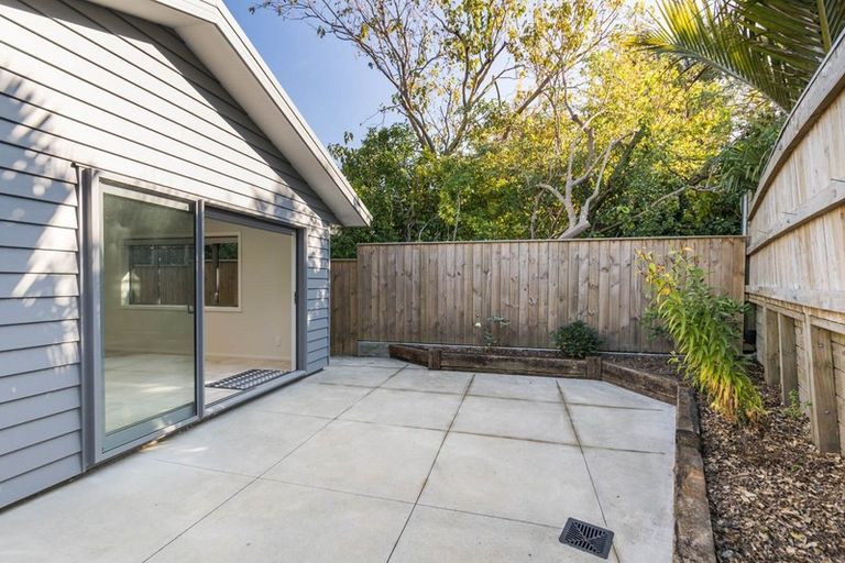 Photo of property in 5a Woodstock Place, Hokowhitu, Palmerston North, 4410