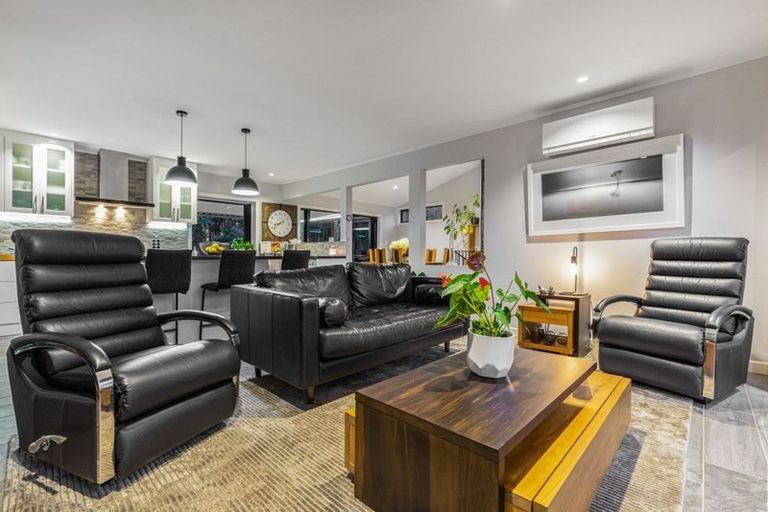 Photo of property in 1079 Kahikatea Flat Road, Waitoki, Kaukapakapa, 0871