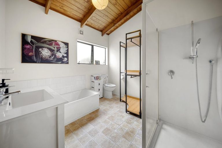 Photo of property in 21c Lorenzen Bay Road, Raglan, 3225