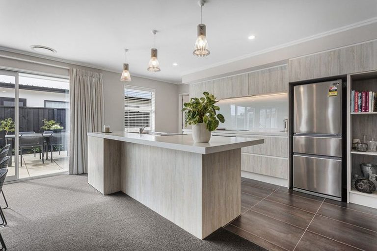 Photo of property in 19 Lewis Close, Rangiora, 7400