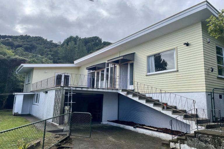 Photo of property in 21 Swainson Street, Naenae, Lower Hutt, 5011