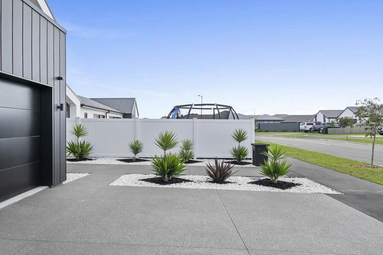 Photo of property in 6 Timara Crescent, Marshland, Christchurch, 8083