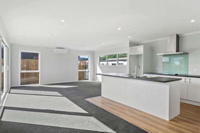 Photo of property in 6 Rotoiti Place, Paraparaumu, 5032