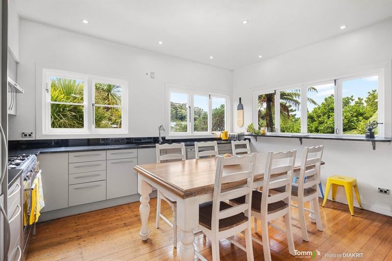 Photo of property in 63 Cashmere Avenue, Khandallah, Wellington, 6035