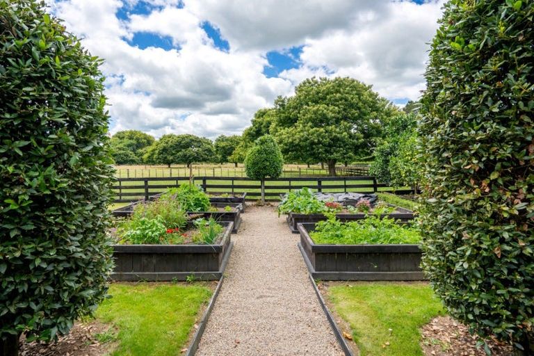 Photo of property in 40 Woodside Road, Matangi, Hamilton, 3284