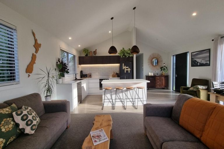 Photo of property in 128 Kupe Drive, Whitianga, 3510