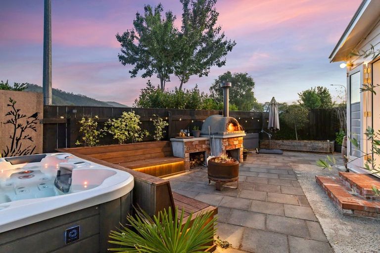 Photo of property in 1/140 Toi Toi Street, Toi Toi, Nelson, 7010