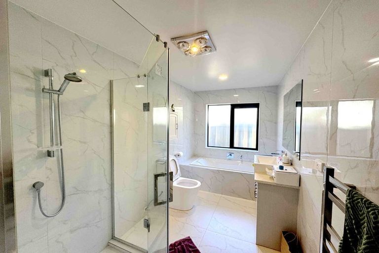 Photo of property in 1 Hard Beech Street, Takanini, 2110