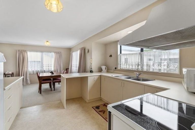 Photo of property in 18 Millhaven Place, Otaki, 5512