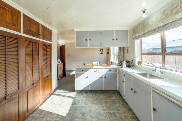 Photo of property in 42 Rhodes Street, Carterton, 5713