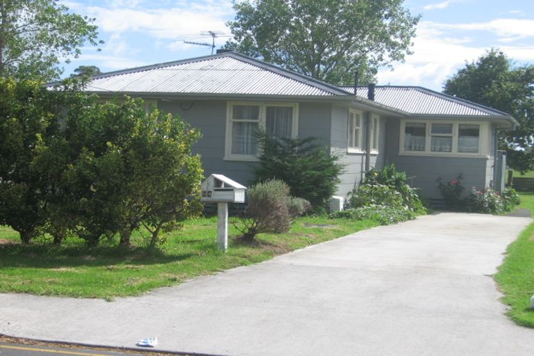 Photo of property in 64 Tonar Street, Northcote, Auckland, 0627
