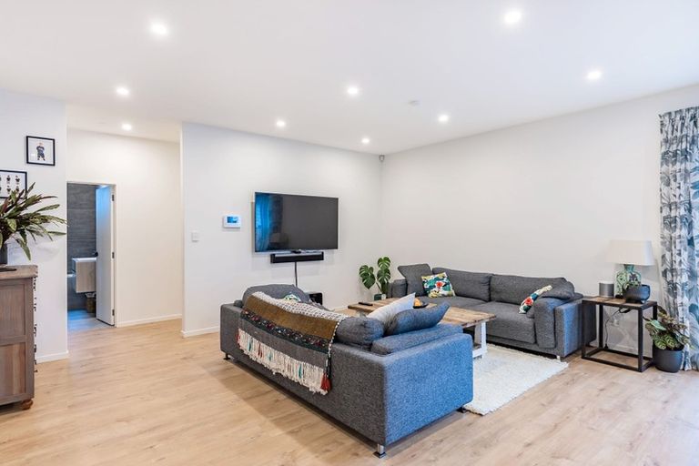 Photo of property in 5 Ropere Street, Kumeu, 0810