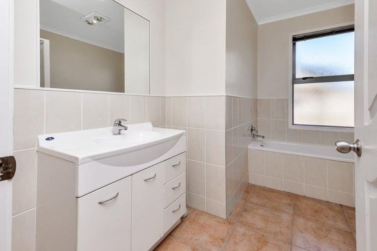 Photo of property in 356 One Tree Point Road, One Tree Point, 0118