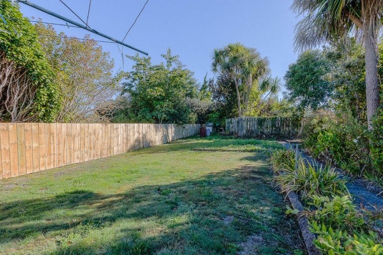 Photo of property in 5 Ngahina Street, Marton, 4710